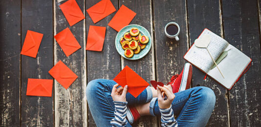 Creative Gift Ideas for Girlfriend to Surprise Her in the Most Unique Way